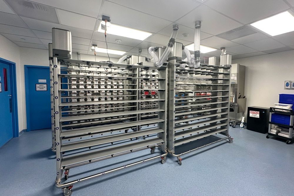 Shared holding room in Long Island