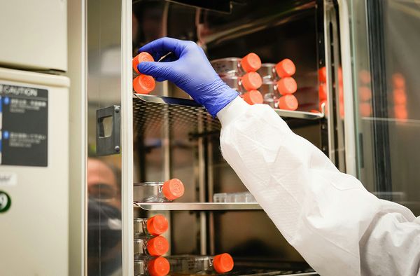 national-institute-of-allergy-and-infectious-diseases-7gMpw5uj3Rk-unsplash 1